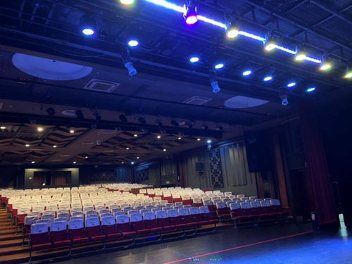 脫口秀精品專場 北京喜劇中心引爆京城笑點(diǎn)，專業(yè)演出經(jīng)紀(jì)助陣打造爆笑盛宴